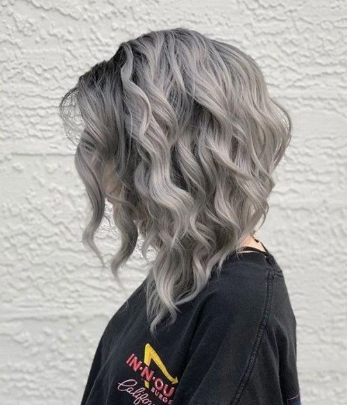 capelli grigi mossi