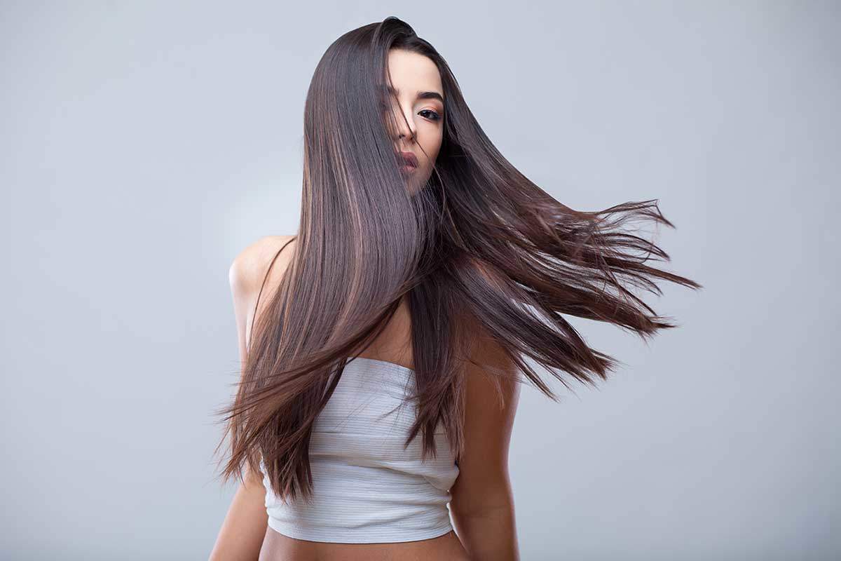 Capelli lisci, consigli su come ottenerli