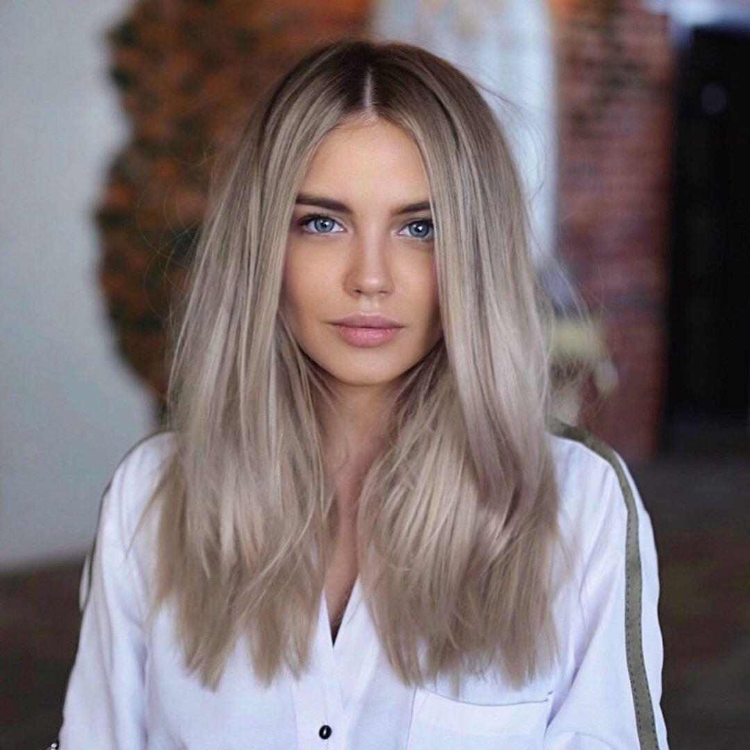 Lunghi capelli con ombre hair per un look naturale e sofisticato