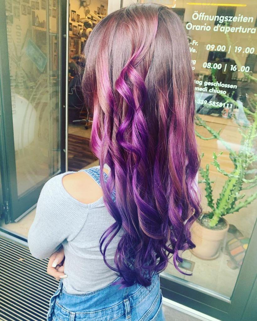 Chatouche viola su capelli castani