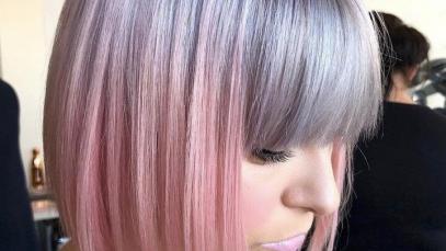 Taglio bob corto con frangia e sfumature rosa